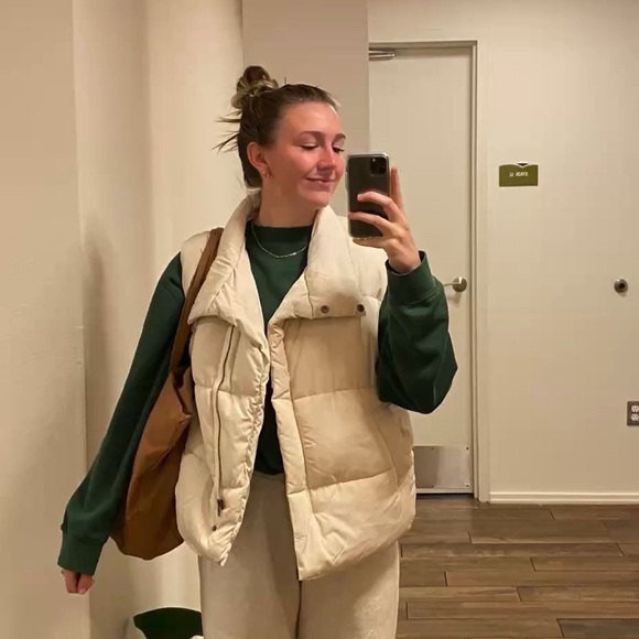 JoyLab Beige Puffer Jacket - Picture 1 of 4